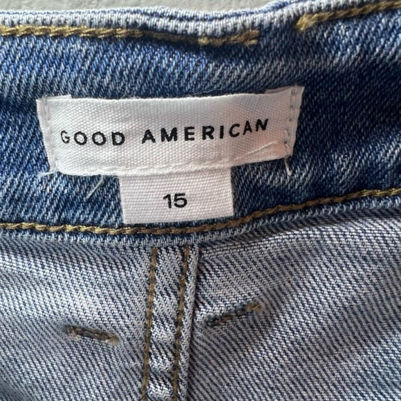 Good American Good Curve High Waisted Jean Shorts Blue Distressed Stretch  Sz 15 - Picture 9 of 11